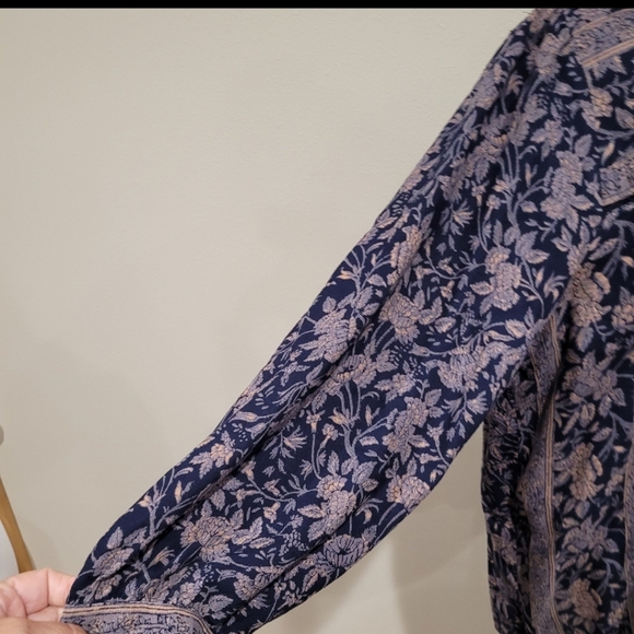 Lucky‎ Brand Women's SZ M peasant top boho navy floral flowy button front - Picture 6 of 11